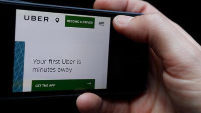 Image for story: Uber CEO apologizes to London users for company's mistakes