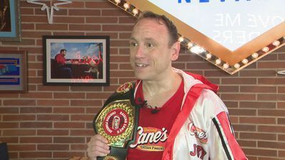 Image for story: Joey Chestnut to tackle bagel-eating world record in Las Vegas contest