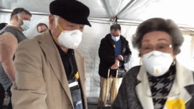 Image for story: Dancing grandma celebrates disembarking coronavirus-hit Grand Princess cruise