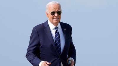 Image for story: Democratic pushback against President Biden restarts, as he weathers campaign concerns