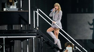 Image for story: Here's how much Taylor Swift is expected to make from her Eras Tour