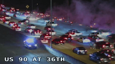 Image for story: VIDEO: Hundreds of drivers shut down San Antonio highways to do doughnuts