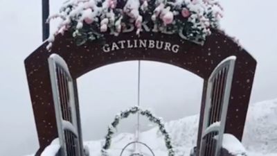 Image for story: Gatlinburg SkyBridge coated in snow in Tennessee&rsquo;s great smoky mountains