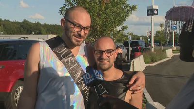 Image for story: Crazy in love: Couple celebrates nuptials at Beyonce's Renaissance tour