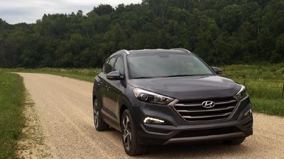 Image for story: 2016 Hyundai Tucson recalled for software problem: 41K U.S. vehicles affected