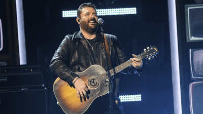 Image for story: Chris Young drops single after bar charges dismissed, thanks fans for 'love and support'