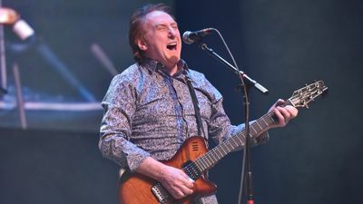 Image for story: Denny Laine, founding member of the Moody Blues and Paul McCartney's Wings, dead at 79 