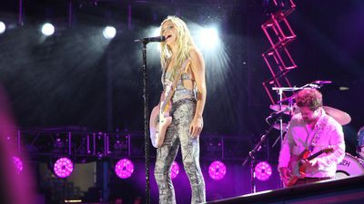 Image for story: GALLERY: Country music's biggest stars take over Nashville during 51st annual CMA Fest