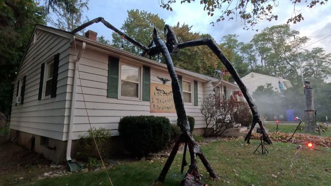 Rhode Island man and his daughter create 'Stranger Things' Halloween display (WJAR)