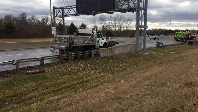 Two semis crashed on Wednesday, Nov. 27, 2019, along I-75 south, near Northwoods Boulevard. One driver appeared to have sustained an injury. (Dayton 24/7 Now photo)