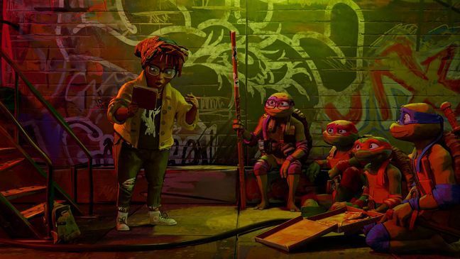 L-r, APRIL OâNEIL, DONATELLO, RAPHAEL, MICHELANGELO and LEONARDO in PARAMOUNT PICTURES and NICKELODEON MOVIES PresentA POINT GREY Production âTEENAGE MUTANT NINJA TURTLES: MUTANT MAYHEMâ