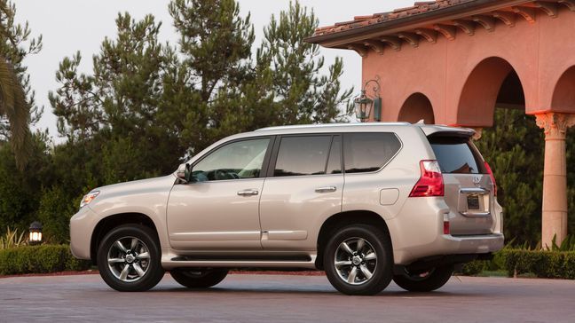 2013 Lexus GX 460{&nbsp;}(Image courtesy of Toyota Motor Sales USA)