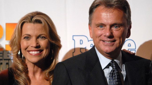 "Wheel of Fortune" hosts Pat Sajak and Vanna White arrive at Radio City Music Hall to celebrate the 25th anniversary of "Wheel of Fortune" sponsored by People magazine in New York, Thursday Sept. 27, 2007.  (AP Photo/Peter Kramer)