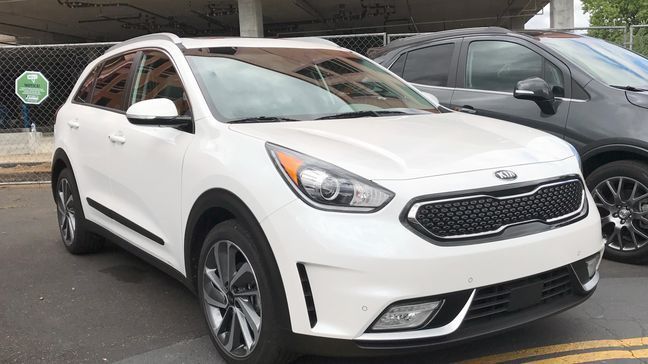 2017 Kia Niro (Sinclair Broadcast Group / Jill Ciminillo)