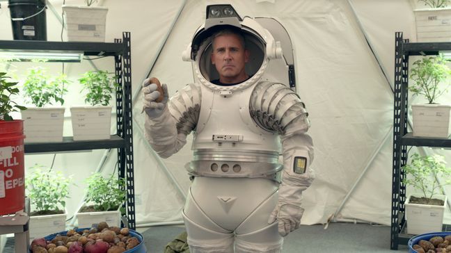 SPACE FORCE (L TO R) STEVE CARELL as GENERAL MARK R. NAIRD in episode 104 of SPACE FORCE (Photo: Netflix)