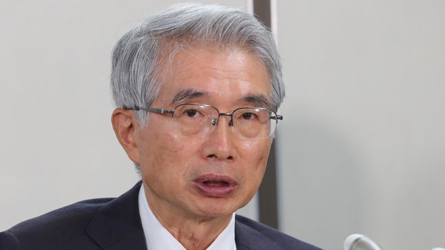 Junichiro Hironaka, a lawyer of former Nissan Chairman Carlos Ghosn, speaks during a press conference in Tokyo, Thursday, Oct. 24, 2019.{&nbsp;} (AP Photo/Koji Sasahara)