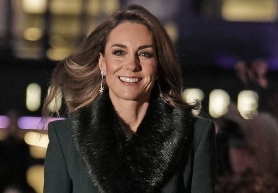 Image for story: Kate Middleton left handwritten note at art installation with special meaning to her
