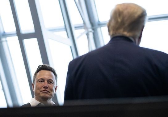 Image for story: Elon Musk pitches committee to cut government spending to Trump during X conversation