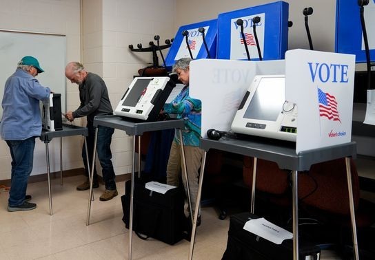 Image for story: Intense training for GOP poll watchers sparks debate on voter security and intimidation