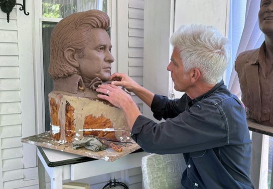 Image for story: Hello, I'm Johnny Cash's statue: A monument to the singer is unveiled at the US Capitol