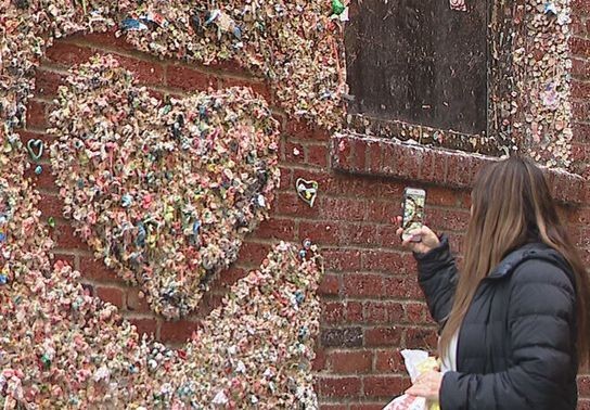 Image for story: Pike Place Gum Wall gets 1st cleaning since 2019