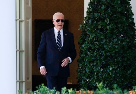 Image for story: President Biden's message to Democrats comes as party debates election outcome