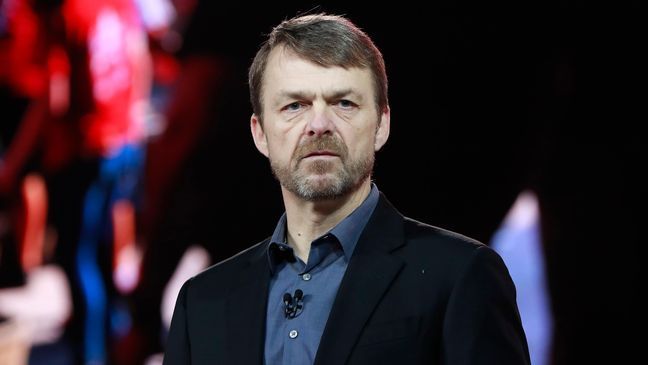 In this photo taken on Monday, Jan. 15, 2018, Mike Manley, head of Jeep Brand, introduces the 2019 Jeep Cherokee during the North American International Auto Show, in Detroit. Fiat Chrysler's board recommends Jeep executive Mike Manley to replace seriously ill CEO Sergio Marchionne, Saturday, July 21, 2018. (AP Photo/Carlos Osorio)