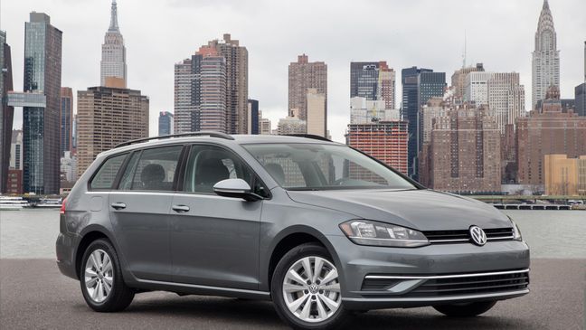 2016 Volkswagen Golf SportWagen{&nbsp;}(Image courtesy of Volkswagen USA)