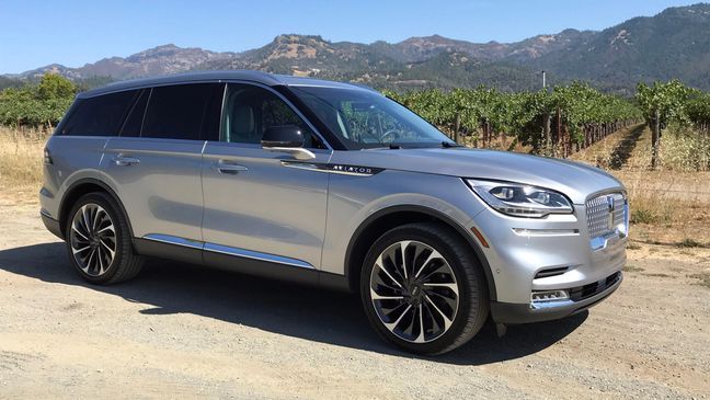 2020 Lincoln Aviator (Sinclair Broadcast Group / Jill Ciminillo)