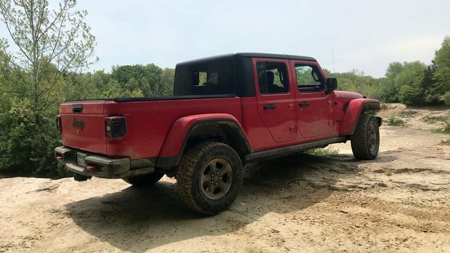 2020 Jeep Gladiator (Sinclair Broadcast Group / Jill Ciminillo)