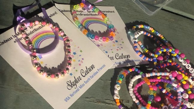 7-year-old on a mission to spread kindness with friendship bracelets (Credit: Amanda Kinseth/WPDE){&nbsp;}