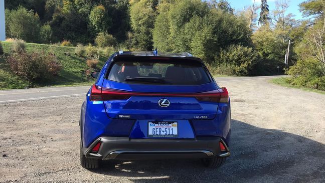 2019 Lexus UX F-Sport (Sinclair Broadcast Group / Jill Ciminillo)