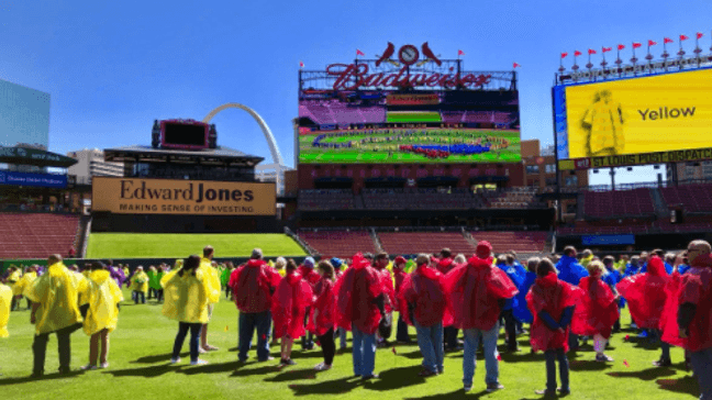 Exactly 1,202 participants gathered to recreate an image of a brain for Alzheimer's awareness. (Photo Courtesy of The Alzheimer's Association Greater Missouri Chapter)