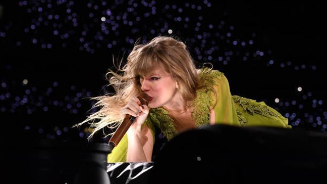 BUENOS AIRES, ARGENTINA - NOVEMBER 09: EDITORIAL USE ONLY. NO BOOK COVERS. Taylor Swift performs onstage during " Taylor Swift | The Eras Tour" at Estadio MÃ¡s Monumental Antonio Vespucio Liberti on November 09, 2023 in Buenos Aires, Distrito Federal. (Photo by Marcelo Endelli/TAS23/Getty Images for TAS Rights Management)