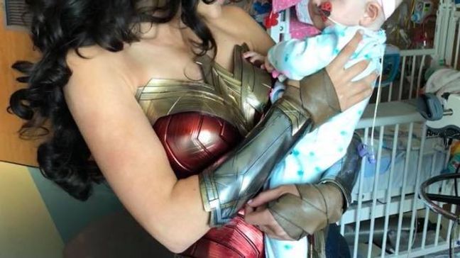 'Wonder Woman' actress Gal Gadot visits patients at Inova Children's Hospital in Virginia. (Photo: Kelly Swink Sahady)