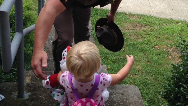 NKY officer makes 2-year-old's day with act of kindness (Brittany Crizer)