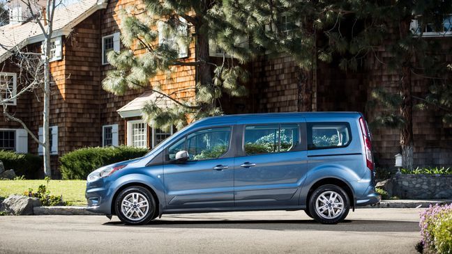 2020 Ford Transit Connect Wagon, base price{&nbsp;} $28,960. (Image courtesy of Ford Motor Co.)