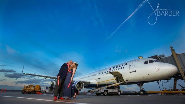 Couple gets married on flight from Cincinnati to DC. (Courtesy Sherri Barber)